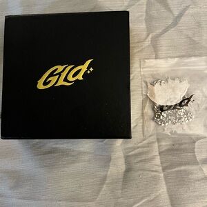 GLD white gold plated chain 18” length.